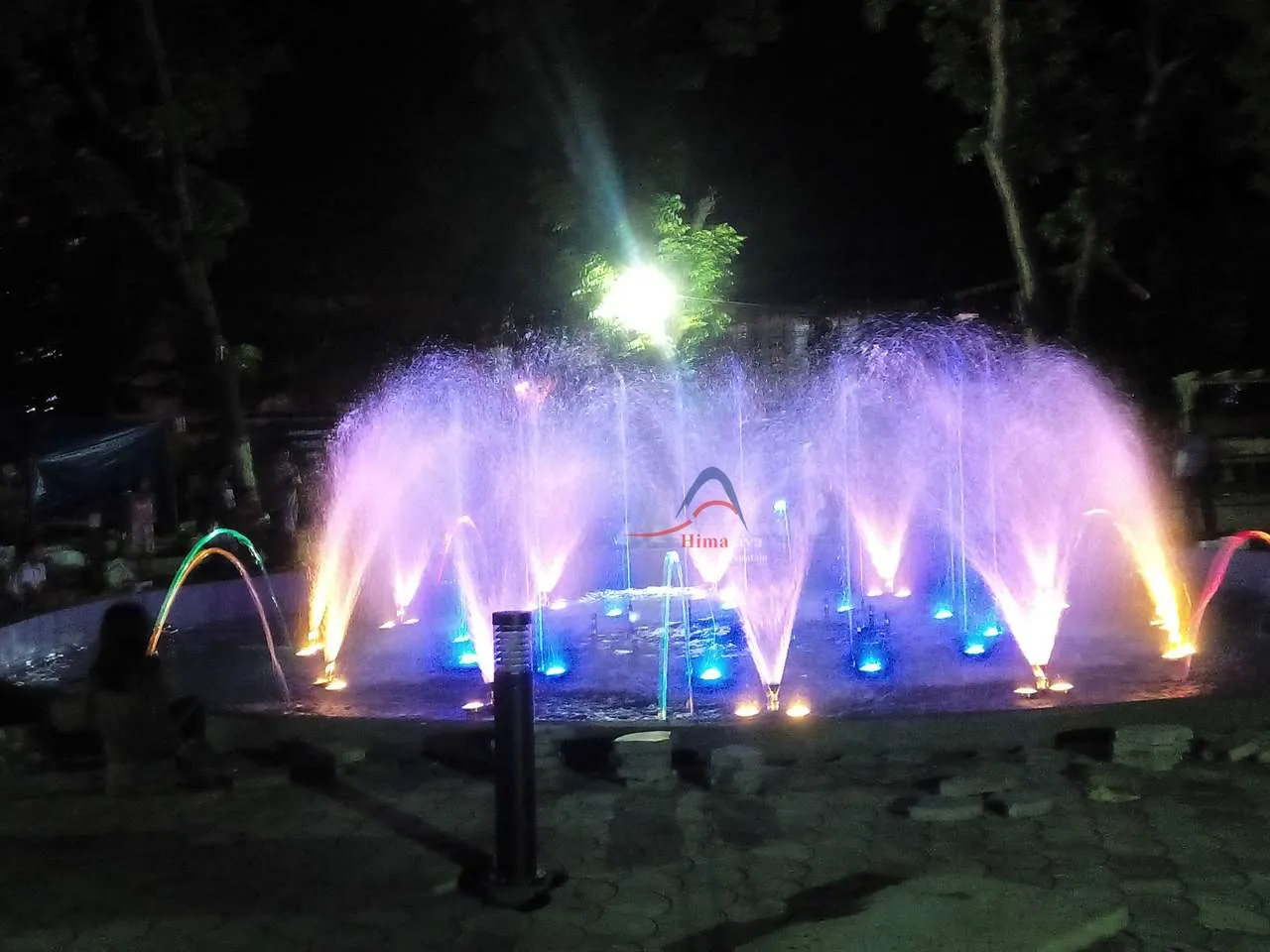 circular pool fountain نافورة مياه البركة الراقصة