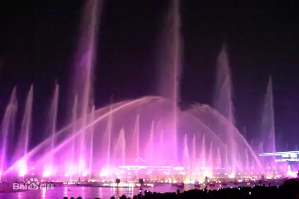 China’s Top 10 Most Beautiful Musical Dancing Fountain The Jinji Lake Music Fountain