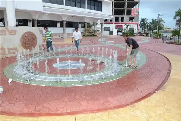 135*18 м фонтан на сухом грунте 4 Dry Ground Fountain