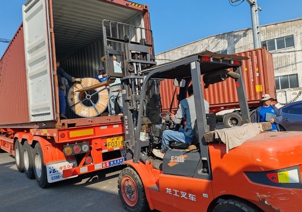 Оборудование для музыкального фонтана в Гане успешно отправлено 1 music fountain equipment export to Ghana