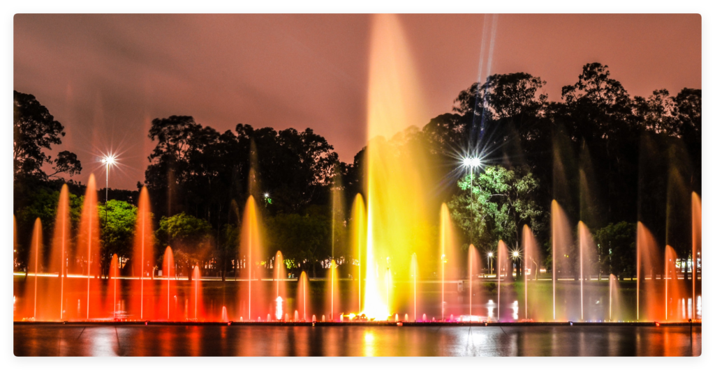 Sao Paulo Ibirapuera Park Musical Fountain（圣保罗伊比拉普埃拉公园音乐喷泉）from flickr